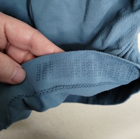 Athleta Speedlight Seamless Racerback Tank Top Blue Size Small - Picture 3 of 6